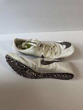 Nike Women’s White Track Spikes with Black Swoosh and Silver Spikes